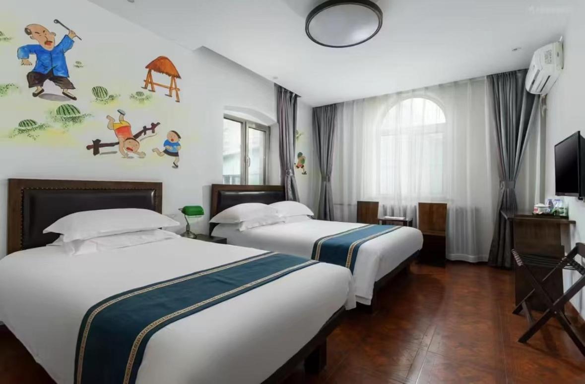 Nostalgia Hotel Beijing Guozijian Ghost Street - Near Beijing Lama Temple, Beihai Park, Jingshan Park, Drum Tower, Houhai Bar Street, Tian'Anmen Square, Located In Beijing Traditional Hutongs, 5 Minutes Away From Beixinqiao Metro Station Εξωτερικό φωτογραφία