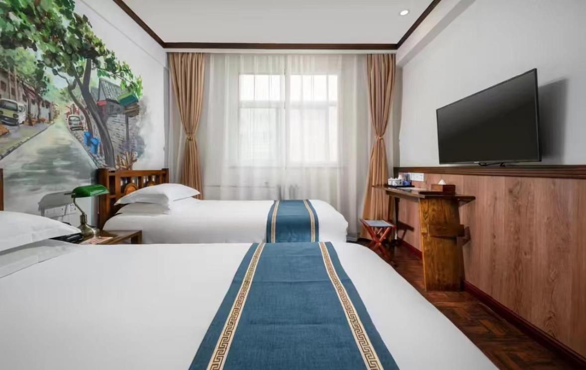 Nostalgia Hotel Beijing Guozijian Ghost Street - Near Beijing Lama Temple, Beihai Park, Jingshan Park, Drum Tower, Houhai Bar Street, Tian'Anmen Square, Located In Beijing Traditional Hutongs, 5 Minutes Away From Beixinqiao Metro Station Εξωτερικό φωτογραφία