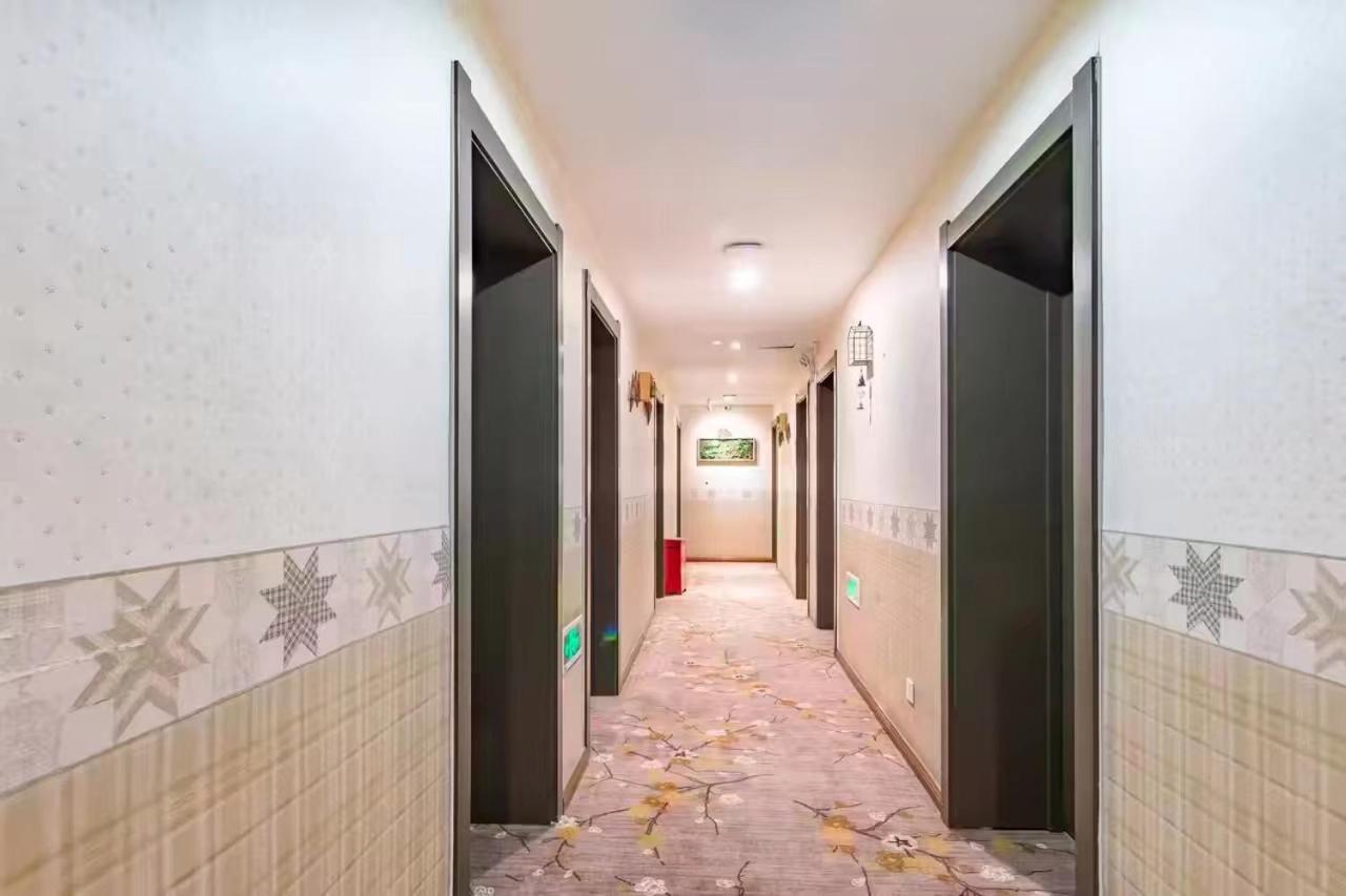 Nostalgia Hotel Beijing Guozijian Ghost Street - Near Beijing Lama Temple, Beihai Park, Jingshan Park, Drum Tower, Houhai Bar Street, Tian'Anmen Square, Located In Beijing Traditional Hutongs, 5 Minutes Away From Beixinqiao Metro Station Εξωτερικό φωτογραφία
