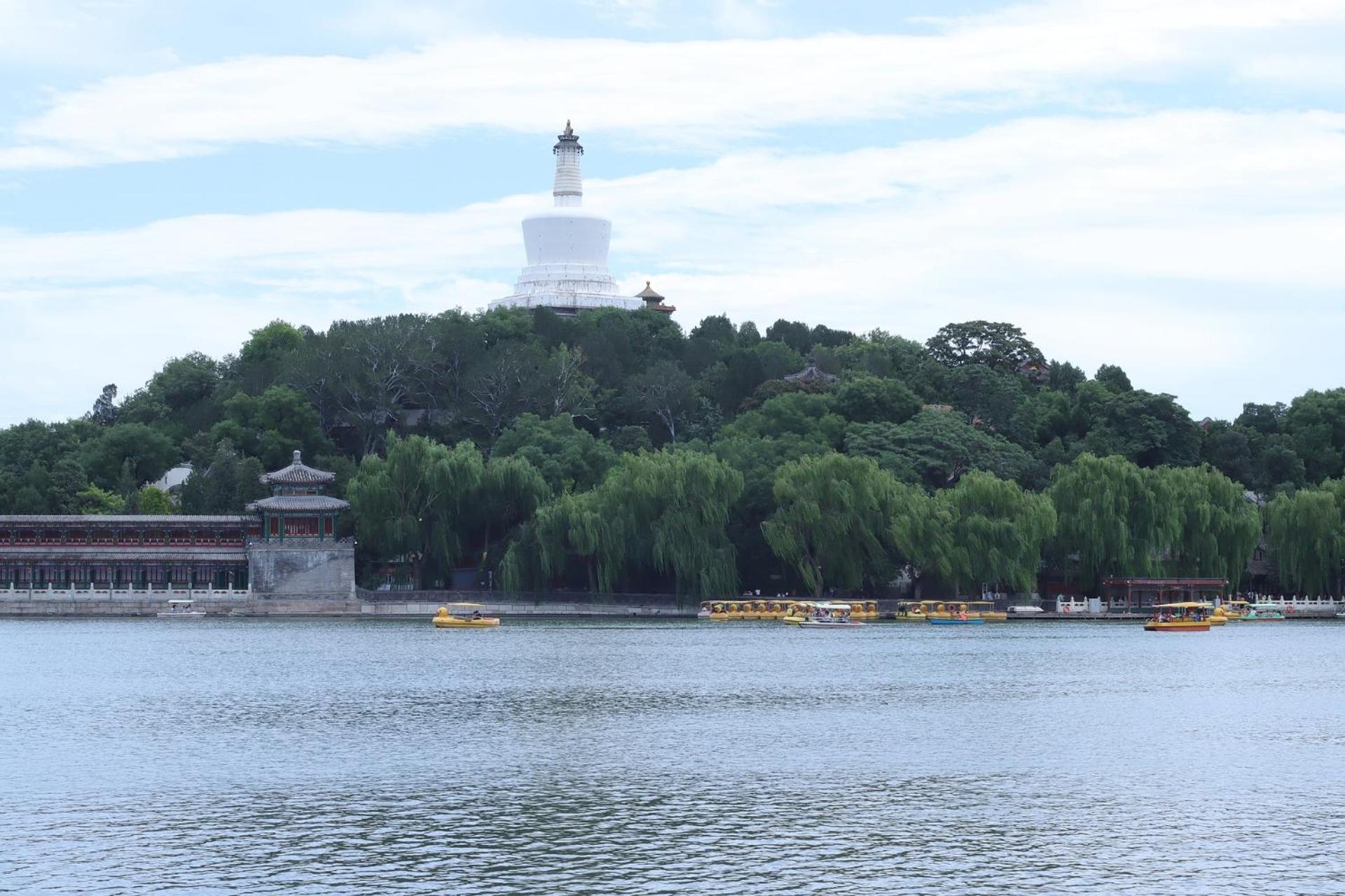 Nostalgia Hotel Beijing Guozijian Ghost Street - Near Beijing Lama Temple, Beihai Park, Jingshan Park, Drum Tower, Houhai Bar Street, Tian'Anmen Square, Located In Beijing Traditional Hutongs, 5 Minutes Away From Beixinqiao Metro Station Εξωτερικό φωτογραφία